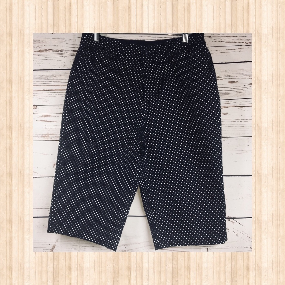 🌟SOLD🌟Navy & White Polka Dot Capris - Picture 3 of 6